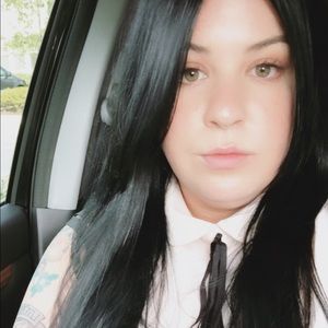 Meet your Posher, Courtney